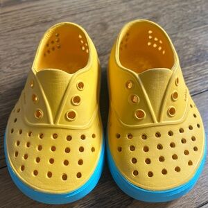 Native Kids’ Miller Waterproof Slip On Shoes Size C6